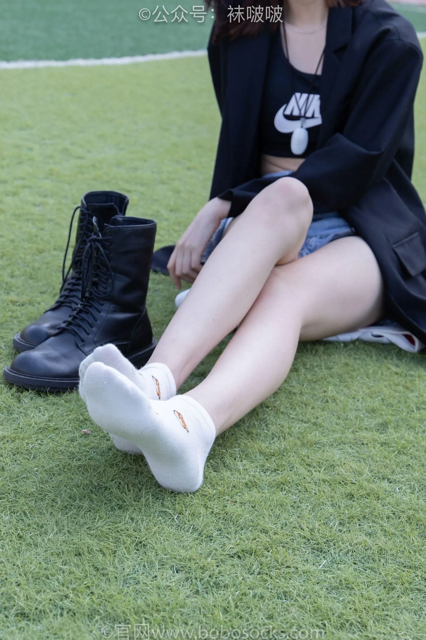[BoBoSocks袜啵啵]NO.010 小甜豆-马丁靴、白色短棉袜、裸足 [117P]插图6